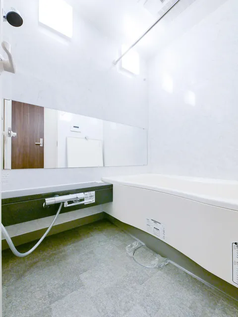 HF Meguro Gyoninzaka Residence - Interior - ["Flooring", "Floor", "Ceiling"]