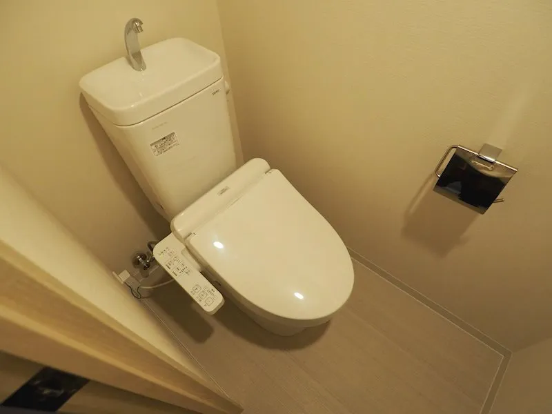 Glorio Shelt Ikebukurohoncho - Interior - ["Plumbing fixture", "Toilet seat", "Toilet"]