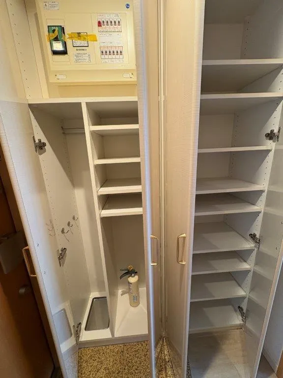 Central Crib Roppongi III - Interior - ["Wardrobe", "Cupboard", "Locker"]