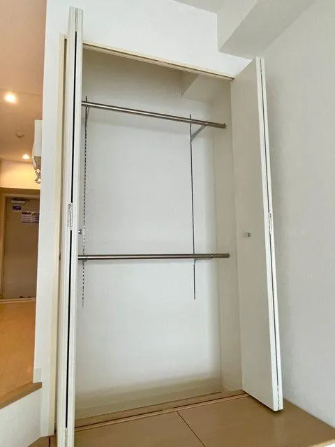 Residia Ueno Okachimachi - Interior - ["Fixture", "Wood", "Door"]