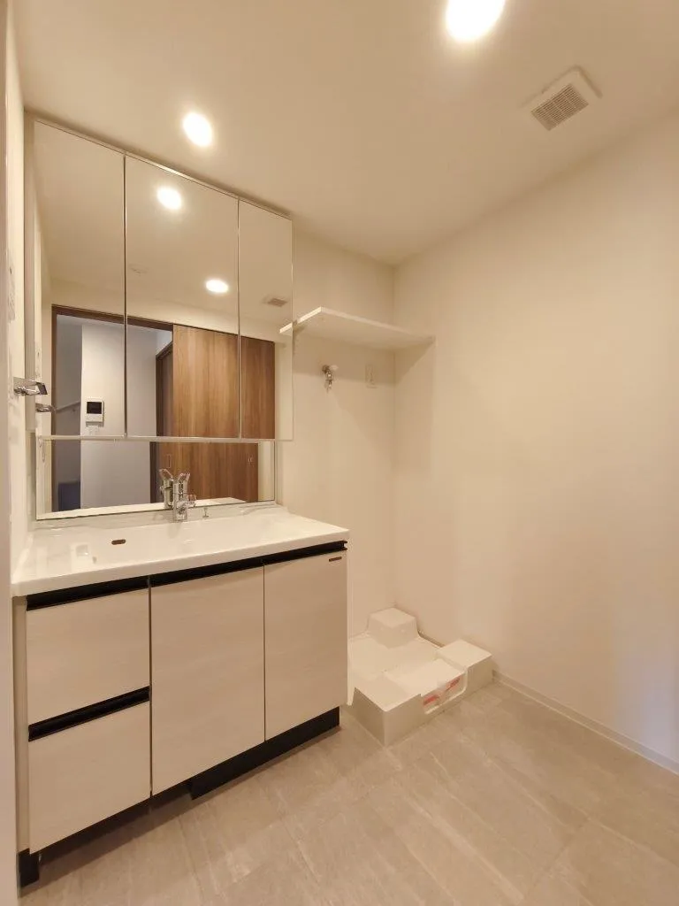 Lefon Livent Suginami Eifuku - Interior - ["Flooring", "Floor", "Interior design"]