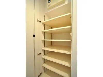 Premier Stage Mita Keio University Front - Interior - ["Shelf", "Wood", "Bookcase"]