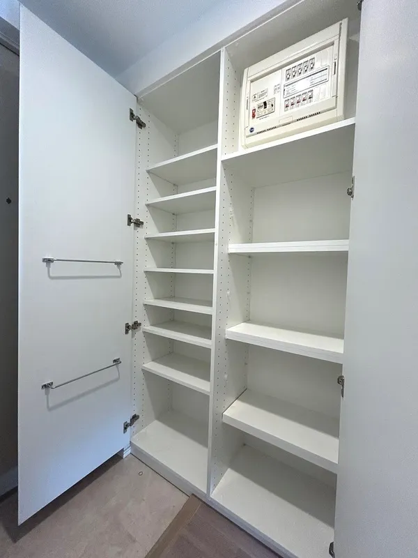 Primal Minamisuna - Interior - ["Shelving", "Wood", "Shelf"]