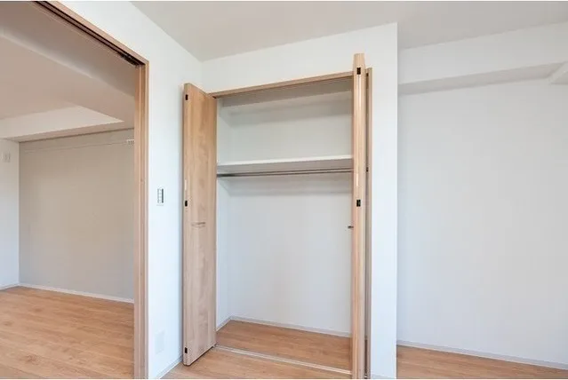 BPR Residence Nerima Fujimidai - Interior - ["Wood", "Flooring", "Floor"]