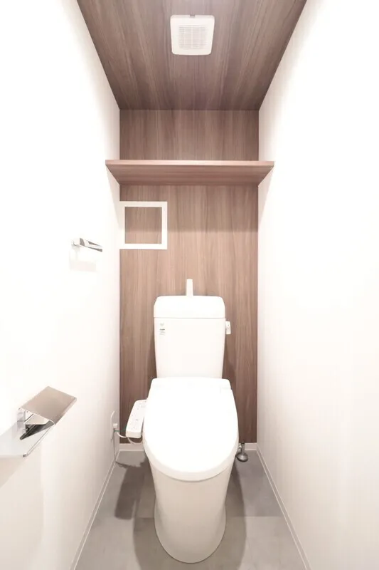 GranDuo Nishi-Ogikubo 2 - Interior - ["Toilet seat", "Toilet", "Flooring"]