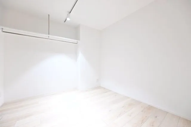 Ruygo Oshiage - Interior - ["Flooring", "Floor", "Wood flooring"]
