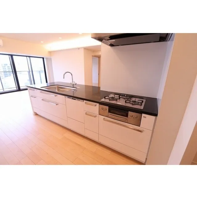 LEFONT PROGRESS SHIBUYA HILLTOP - Interior - ["Cabinetry", "Countertop", "Furniture"]