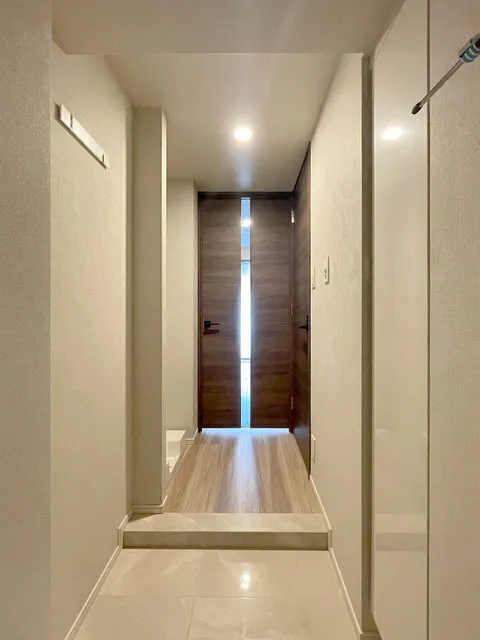 Lefon Progres Monzen Nakamachi Marks - Interior - ["Fixture", "Wood", "Rectangle"]