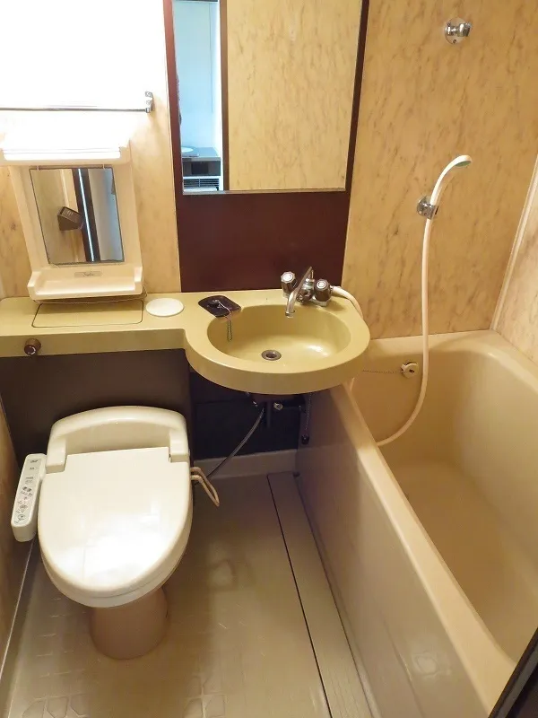 Maison Otsuka - Interior - ["Brown", "Plumbing fixture", "Tap"]