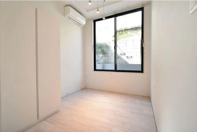 EXAM Shimokitazawa II - Interior - ["Window", "Fixture", "Rectangle"]