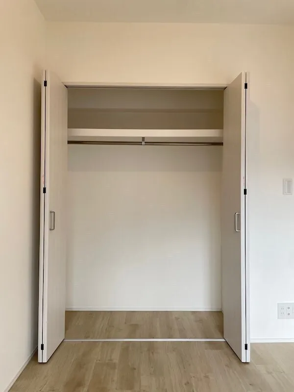 Residia Ryogoku - Interior - ["Wood", "Flooring", "Floor"]