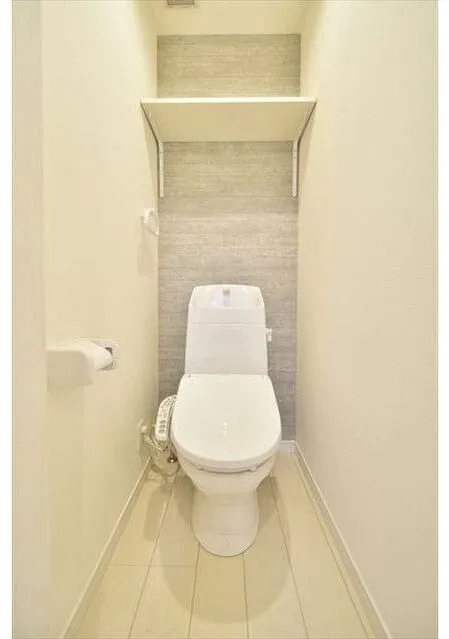 Brilliant Kanamecho - Interior - ["Toilet seat", "Toilet", "Bathroom"]