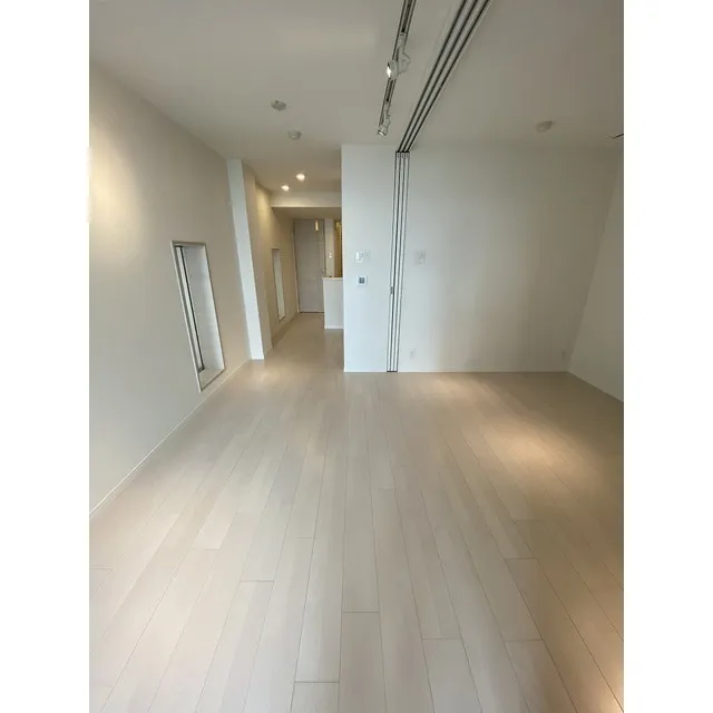 Nanpeidai HillTop House - Interior - ["Property", "Floor", "Flooring"]