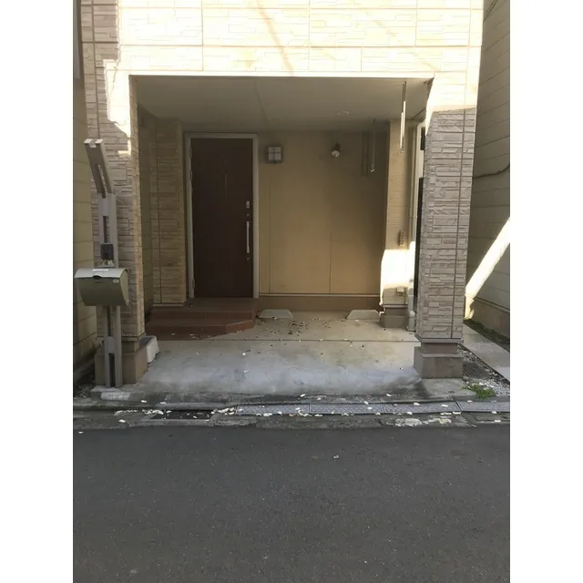 Minamiazabu 3-Chome Rental House - Exterior - ["Property", "Wall", "Door"]