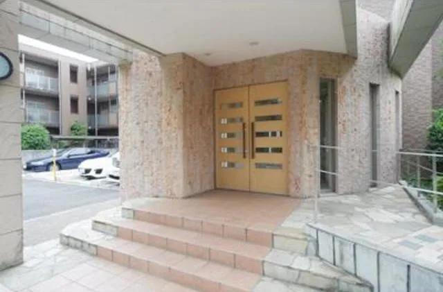 Ravine Todoroki - Exterior - Building entrance