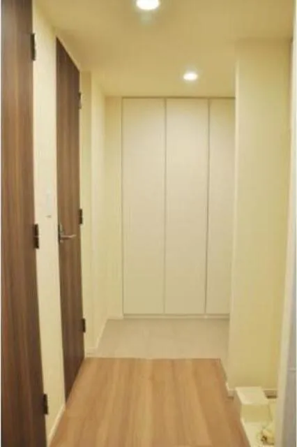Park Axis Toyosu Canal - Interior - ["Door", "Fixture", "Wood"]