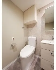 River City 21 East Towers II - Interior - ["Toilet seat", "Flooring", "Plumbing fixture"]