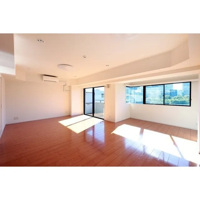 Urban Court Ichigaya - Interior - ["Property", "Window", "Fixture"]