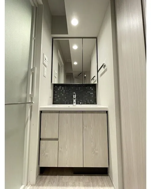 Season Flats Omorinishi - Interior - ["Flooring", "Floor", "Interior design"]