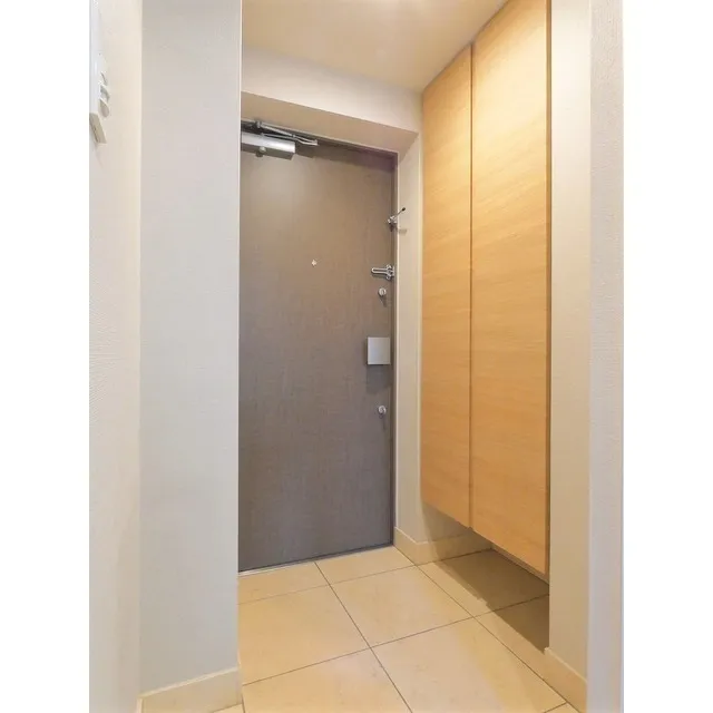 Dreams Hatsudai I - Interior - ["Fixture", "Floor", "Automotive exterior"]