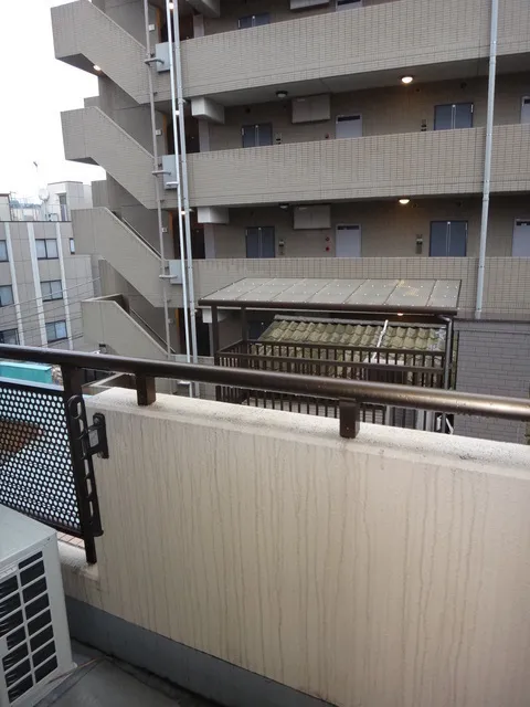 MY Heights Hongo - Interior - ["Composite material", "Apartment", "Building material"]