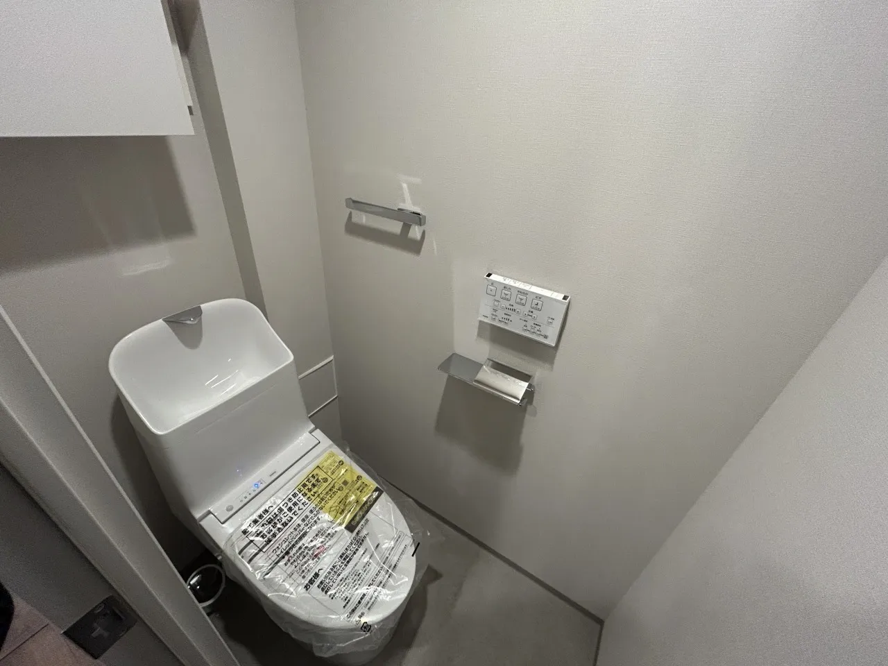 Blanciesta Asakusa Kuramae - Interior - ["Toilet seat", "Plumbing fixture", "Toilet"]
