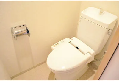 Welt Sangenjaya II - Interior - ["Toilet seat", "Toilet", "Plumbing fixture"]