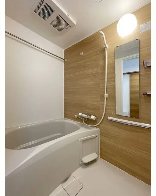 Mihas Ogikubo III - Interior - ["Flooring", "Plumbing fixture", "Interior design"]