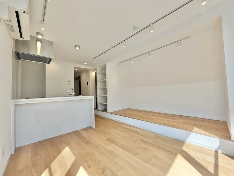 The Trias Togoshiginza - Interior - ["Flooring", "Floor", "Wood"]