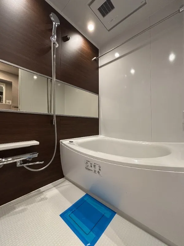 RESIDIA Kichijoji - Interior - ["Flooring", "Interior design", "Plumbing fixture"]