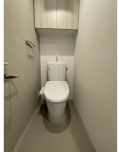 BPR Residence Oshima - Interior - ["Toilet seat", "Toilet", "Flooring"]