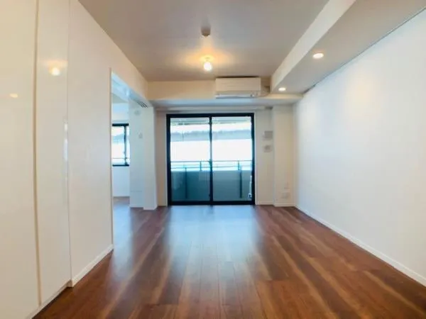 EVERTOW CHOJAMARU - Interior - ["Property", "Floor", "Wood flooring"]