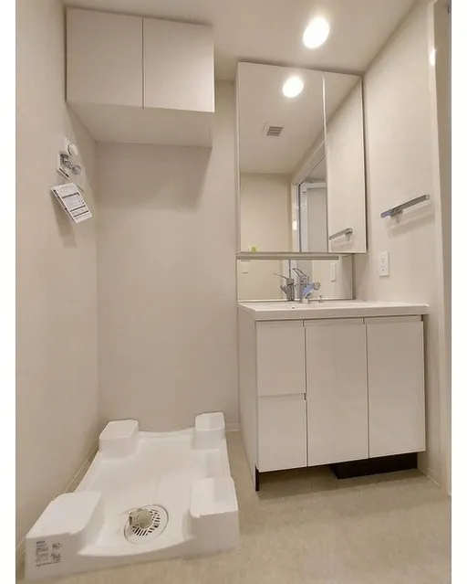 HF Kitasenju Residence - Interior - ["Flooring", "Interior design", "Floor"]