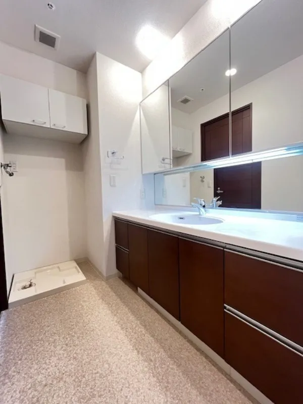 West Park Tower Ikebukuro - Interior - ["Flooring", "Floor", "Interior design"]