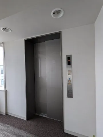 Studio Meisen - Interior - ["Floor", "Flooring", "Glass"]