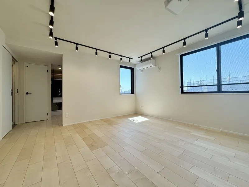 PREAS SHIBUYAHONMACHI - Interior - ["Flooring", "Ceiling", "Floor"]