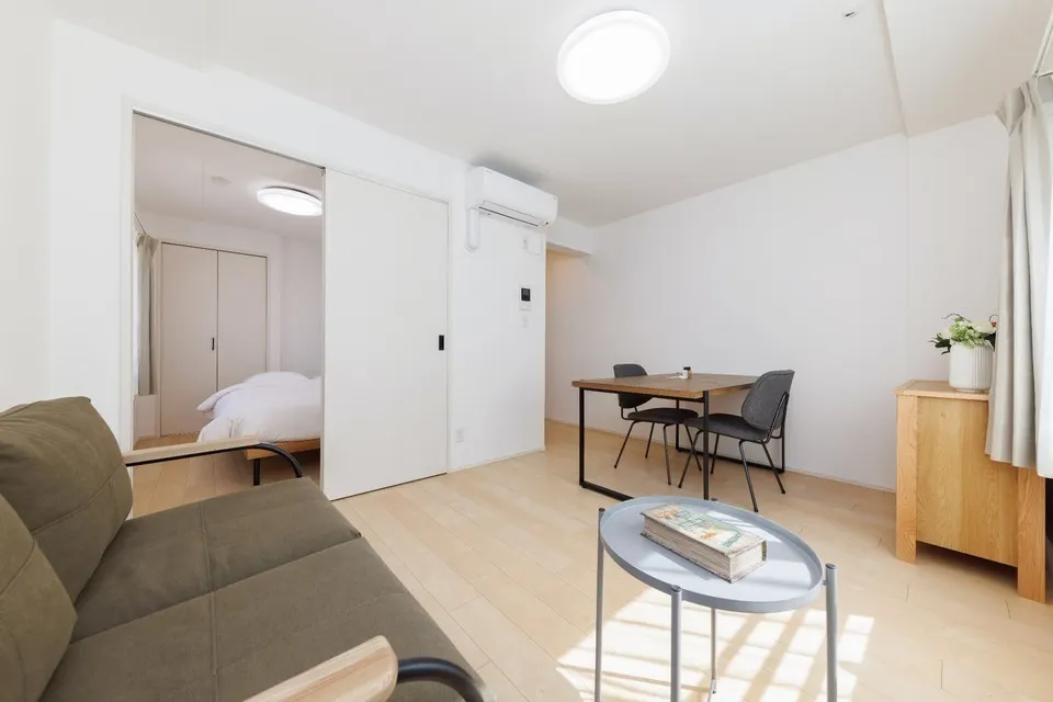 Hmlet Nishi-Shinjuku - Interior - ["Furniture", "Interior design", "Flooring"]