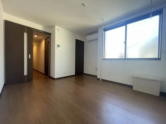Log Life Higashi Rokugo - Interior - ["Floor", "Flooring", "Wood"]