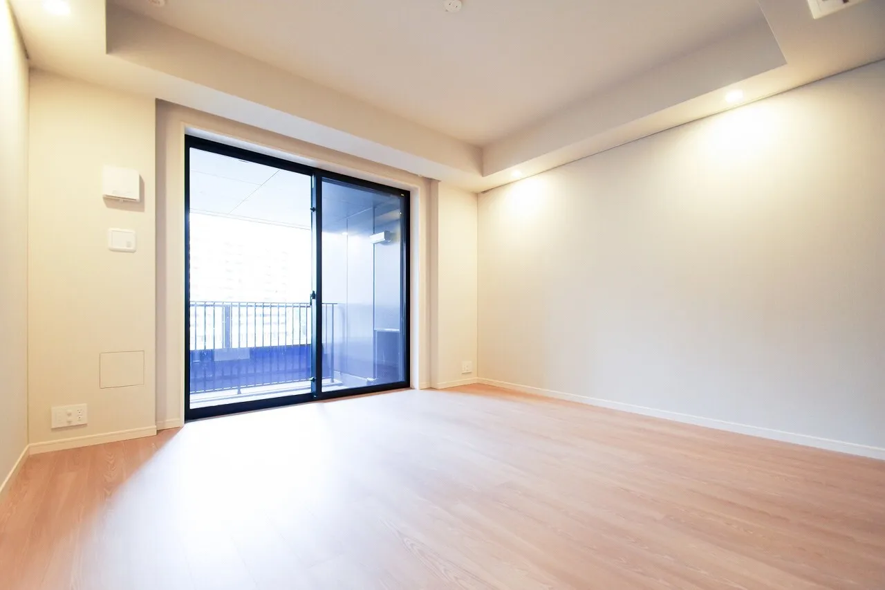 La Tour Shinjuku Annex - Interior - ["Building", "Window", "Hall"]