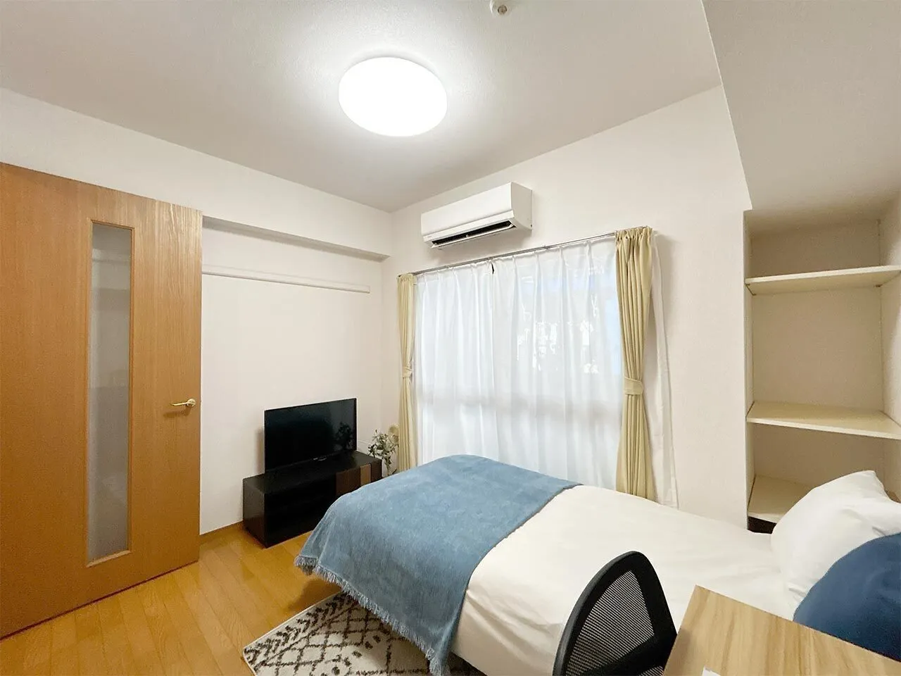 Mynavi STAY Miraie Kachidoki Water City - Interior - ["Furniture", "Interior design", "Flooring"]
