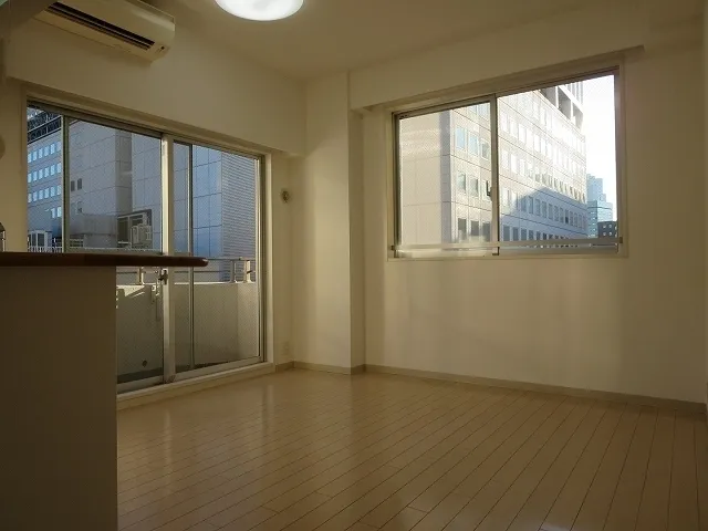 Doue Shinkawa - Interior - ["Flooring", "Floor", "Interior design"]