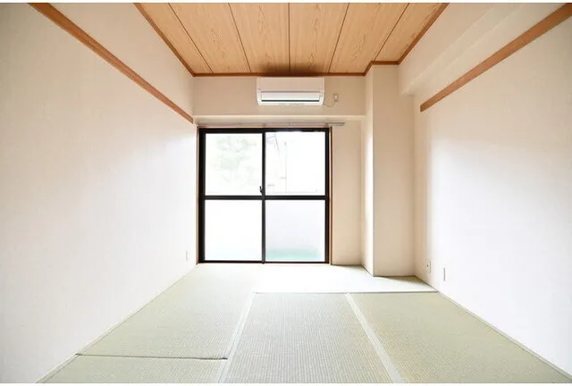 Seeds Residence Eifukucho Palace - Interior - ["Wall", "Wood", "Ceiling"]