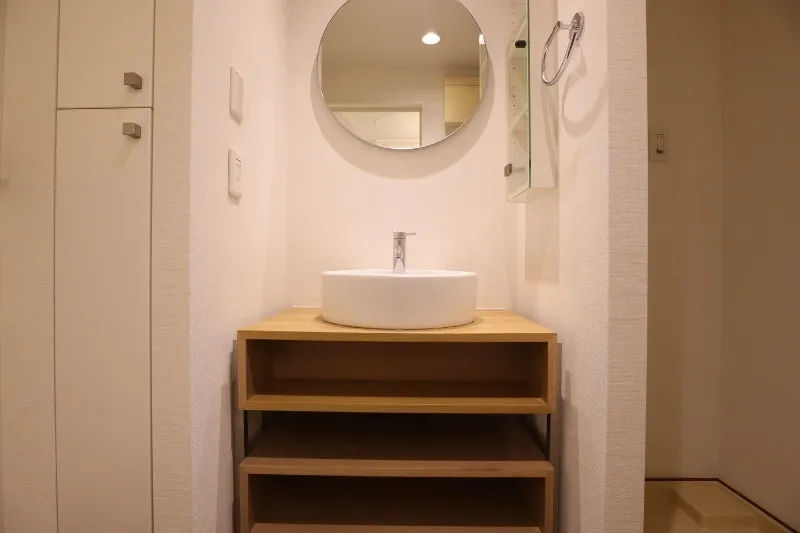 Castalia Meguro Kamurosaka - Interior - ["Bathroom Sink", "Wood", "Flooring"]