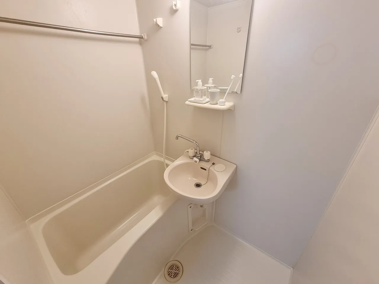 Mynavi STAY Higashioi - Interior - ["Flooring", "Plumbing fixture", "Floor"]