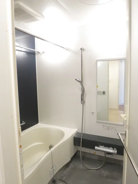 CITY SPIRE Hanzomon - Interior - ["Property", "Building", "Plumbing fixture"]