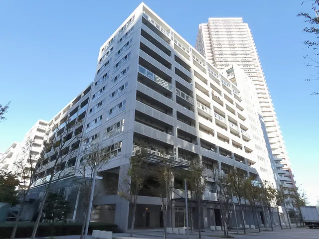 Shinonome Canal Court CODAN Building 18 - Exterior - ["Daytime", "Architecture", "Tower block"]