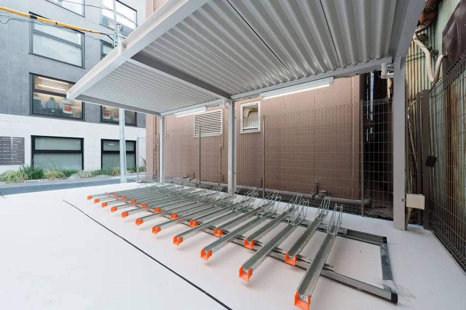 Hmlet Shiba Park - Other - ["Composite material", "Metal", "Steel"]
