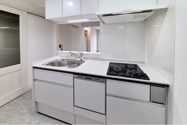Comfortia Liv Bunkyo Sendagi - Interior - ["Kitchen", "Major appliance", "Countertop"]