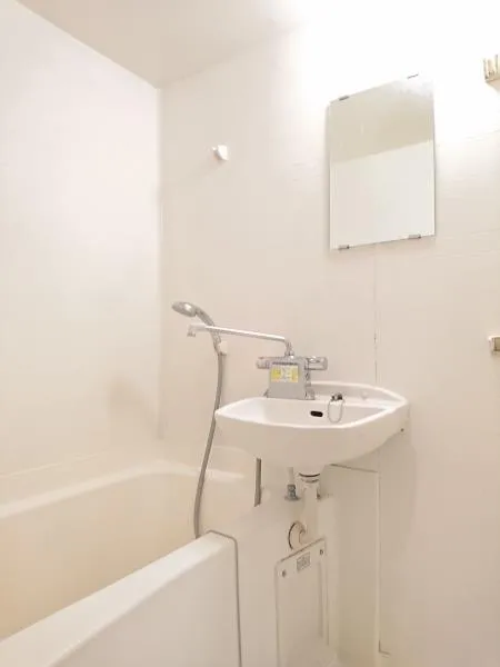 Maison Vert Minami Azabu - Interior - ["Plumbing fixture", "Wall", "Bathroom"]