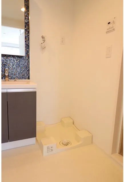 CARITAS Fudomae - Interior - ["Flooring", "Floor", "Interior design"]